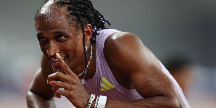 Alison dos Santos conquista ouro na etapa de Xiamen da Diamond League
