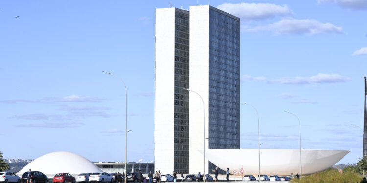 ConJur estreia ferramenta de enquetes com reforma administrativa