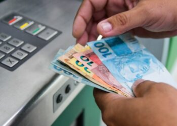 Prêmio por desempenho não integra salário, afirma TRT-2