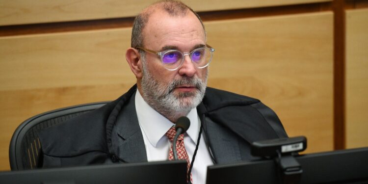 Nova pena em livramento condicional só após benefício