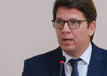 Frias nega ao STF envio de emendas para financiar filme de Bolsonaro