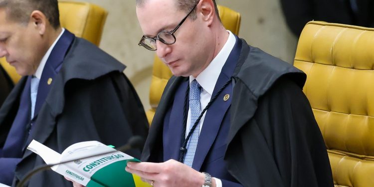 STF adia análise de inclusão de empresa em execução trabalhista