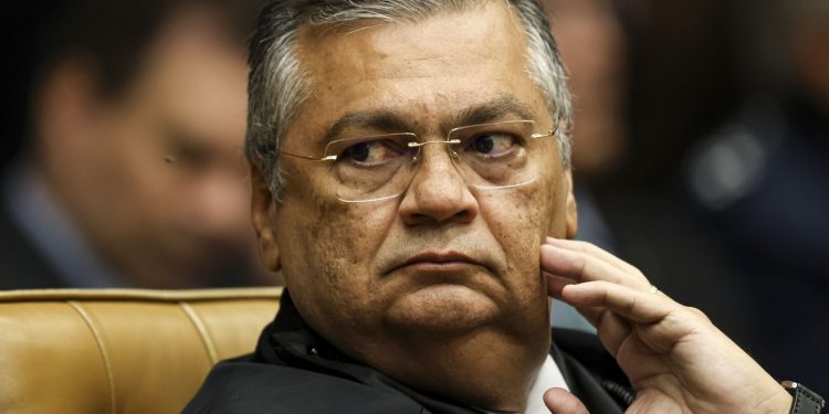 Dino mantém remoção de vídeos de vereador que ofendeu adversário