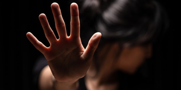 qual o limite no constrangimento à mulher